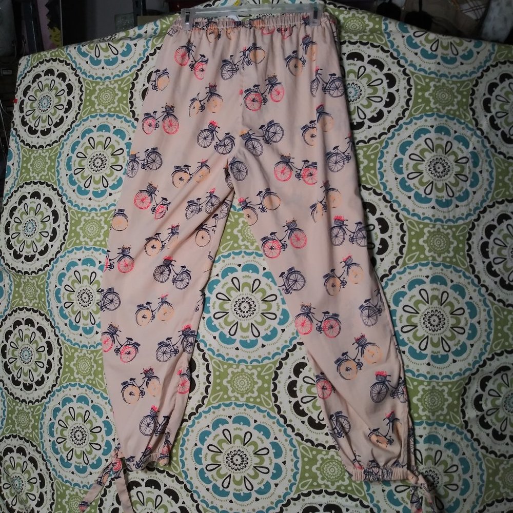 1641 Size ARIE Ankle Tie Pants